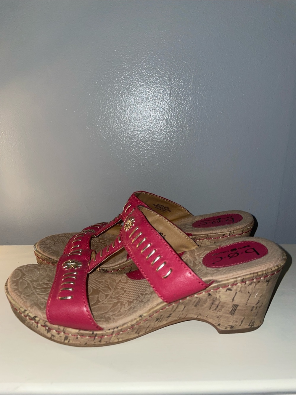 B.O.C. Born Pink Leather Wedge Sandals Size 9 Floral Studded Cork Boho